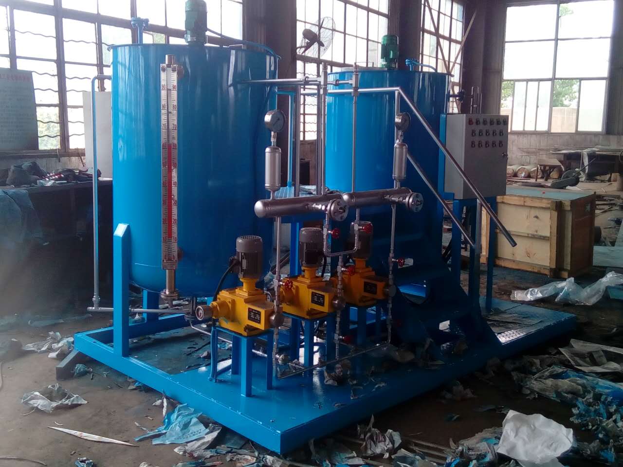 加聯(lián)胺裝置，加藥裝置